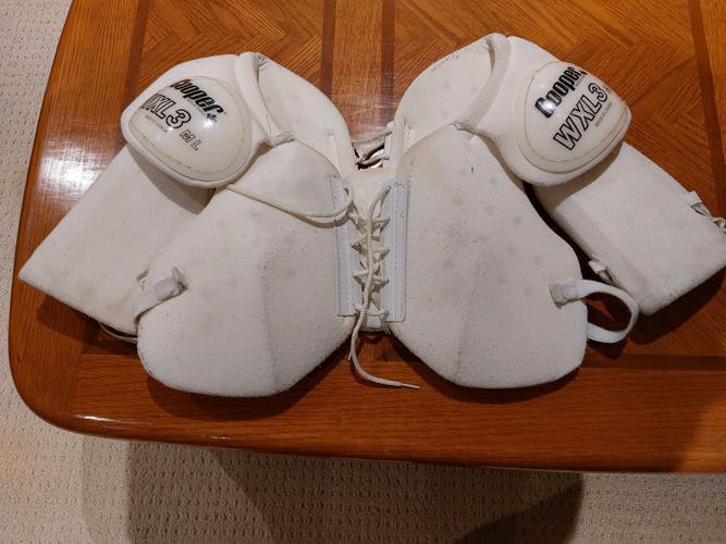 Used Large Shoulder Pads Cooper WXL3
