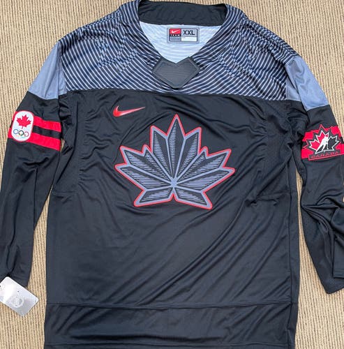 XXL Nike Team Canada jersey