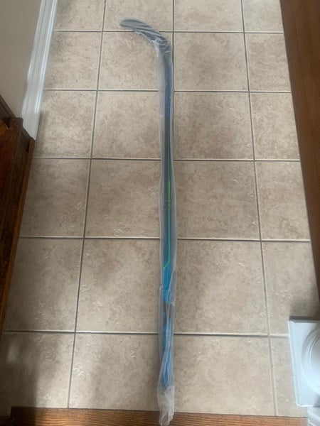 Intermediate Right Handed P92 65flex Nexus Geo Hockey Stick