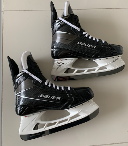New Bauer Supreme UltraSonic Hockey Skates Pro Stock Size 9