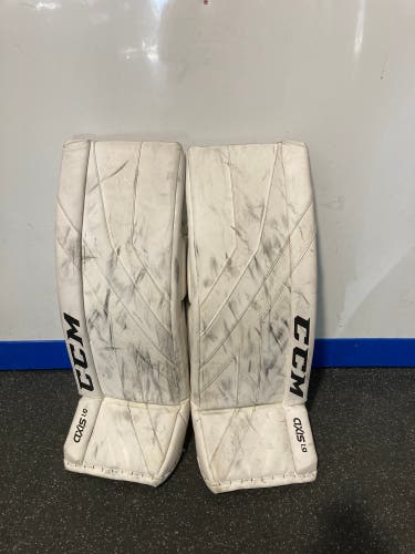 Used CCM Axis 1.9 Intermediate Goal Pads