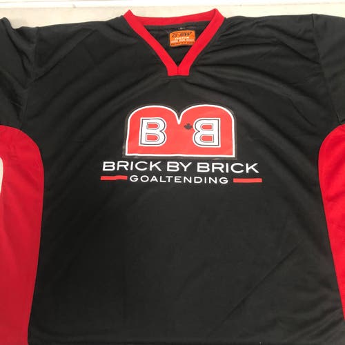 Brick by Brick mens large goalie jersey