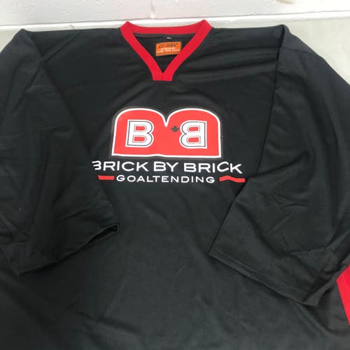 Brick by Brick mens XL goalie jersey