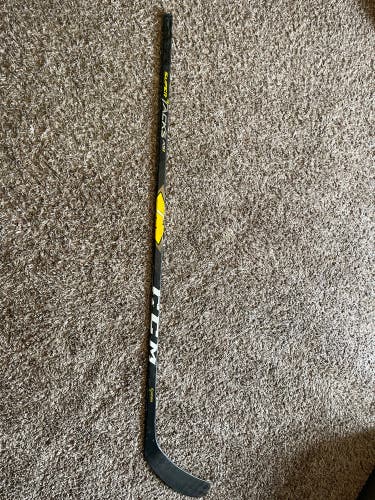 Senior Right Handed P29  Super Tacks AS1 Hockey Stick