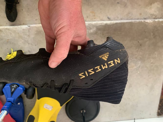 Black Used Size 7.5 (Women's 8.5) Adidas Nemeziz Cleats