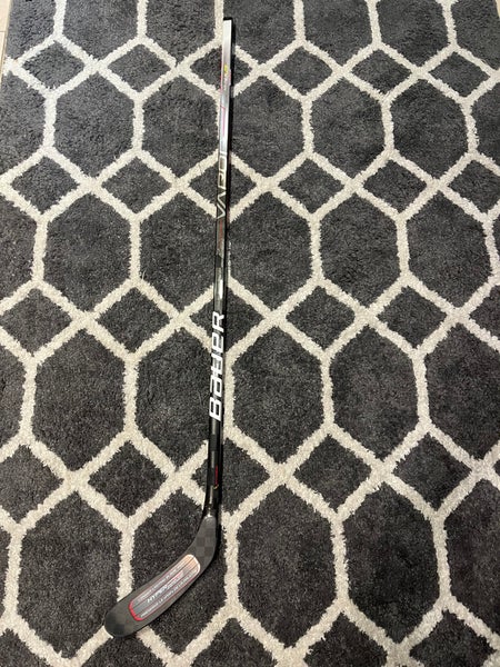 Senior Right Handed P28 Vapor Hyperlite Hockey Stick Brand New