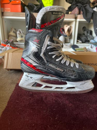 Used Bauer Regular Width Size 8 Vapor 2X Hockey Skates