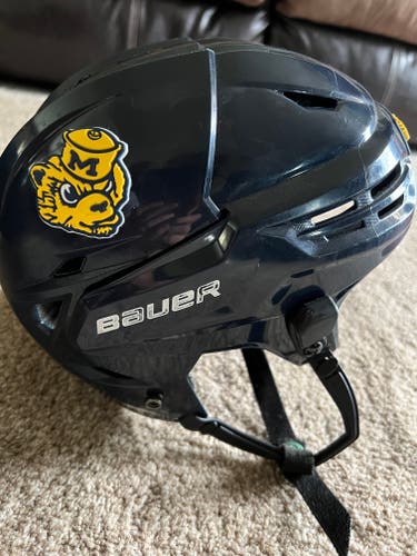 Michigan Wolverines Bauer Re-Akt 95 Helmet