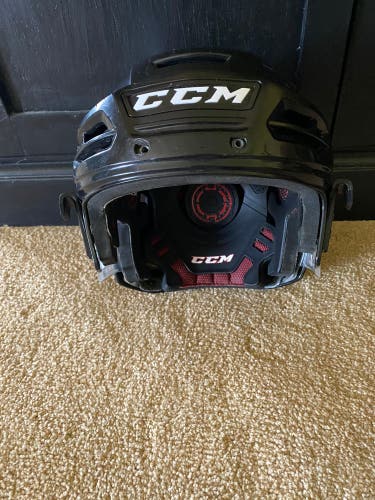 Used Medium CCM  Resistance 300 Helmet