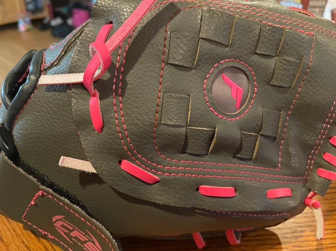 Right Hand Throw 10.5" Softball Glove