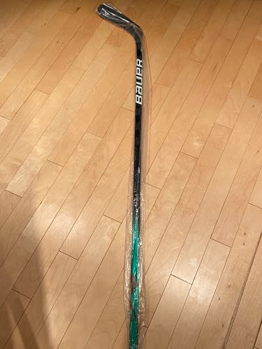 P92 70 Flex Left Custom Green Geo Senior Left Hand Nexus Geo Hockey Stick