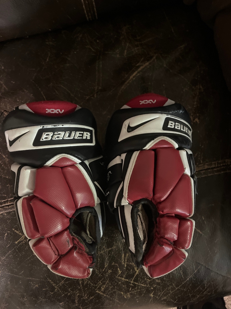 Bauer 8" Gloves
