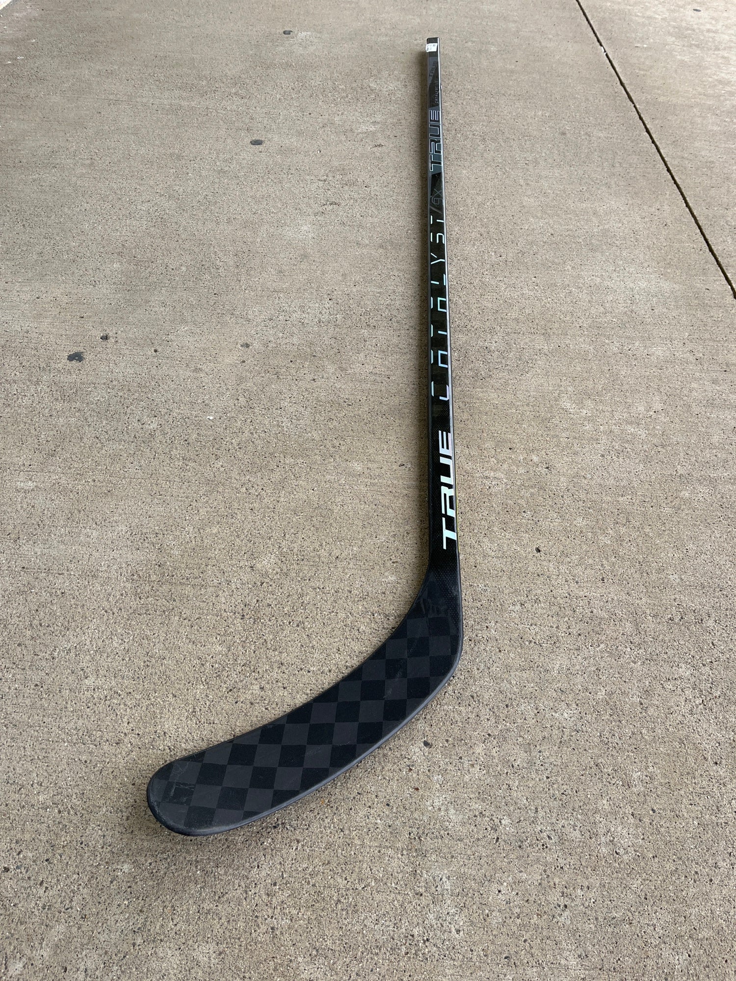 New True Catalyst 9X Pro Stock Stick Colorado Avalanche Manson RH P92 102 Flex SidelineSwap New True Catalyst 9X Pro Stock Stick Colorado Avalanche Manson RH P92 102 Flex SidelineSwap