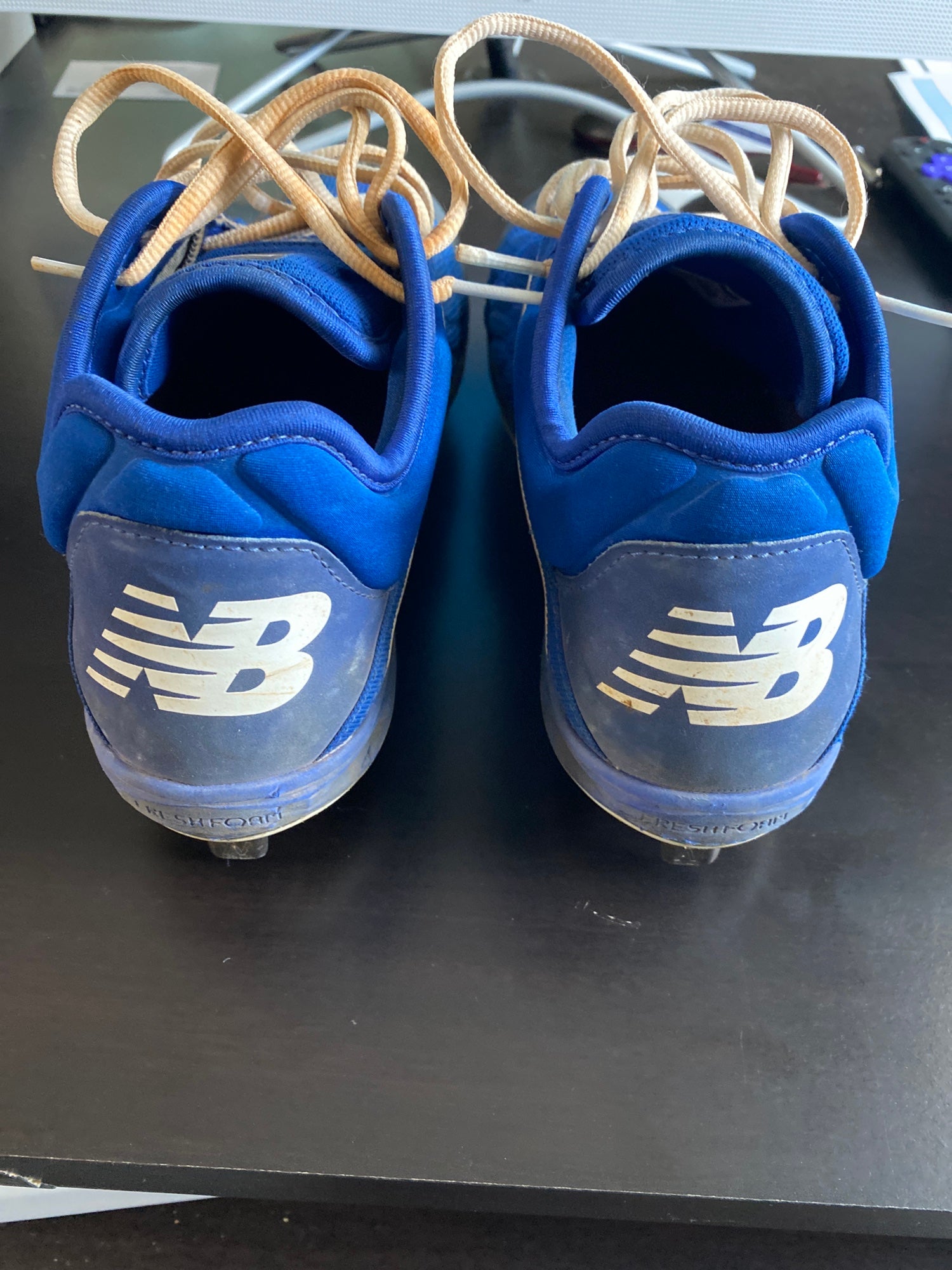 Blue Adult Metal Low Cut New balance 
