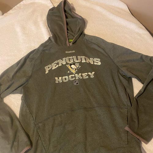 Pittsburgh Penguins NHL 2014 Stadium Series Reebok Dri Fit Hoodie, Adult Large
