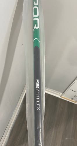 New Left Hand Green Custom P92/77 Vapor Hyperlite Hockey Stick
