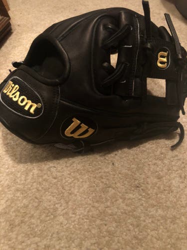 New Right Hand Throw 11.25" A2000 Baseball Glove
