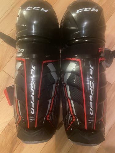 CCM Jetspeed FT 390 Shin Guards