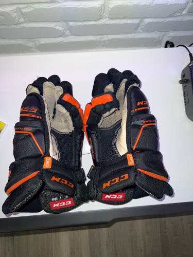 CCM 14" Pro Stock Tacks 9080 Gloves