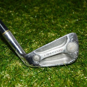 Titleist 	Acushnet 	4 Iron 	Right Handed 	38"	Steel 	Stiff	New Grip