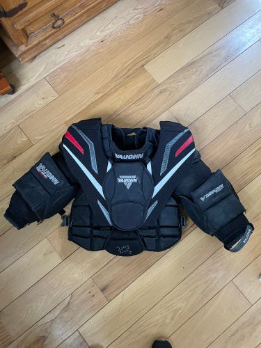 Used Medium Vaughn Vision 9500 Goalie Chest Protector