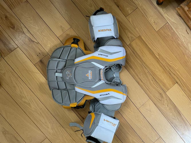 Used Medium Vaughn Ventus LT68 Goalie Chest Protector