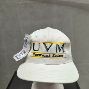 Vintage NWT Vermont Skiing The Game Snapback Hat NCAA