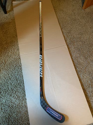 NEW Senior Left Hand P92  Vapor Hyperlite Hockey Stick