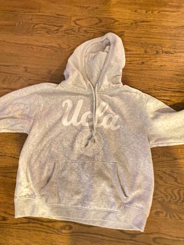 Women’s Large UCLA sweatshirt