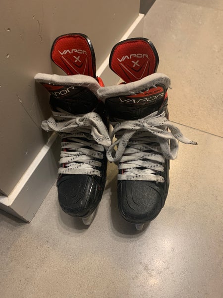 Used Bauer Regular Width Size 2.5 Vapor 3X Pro Hockey Skates