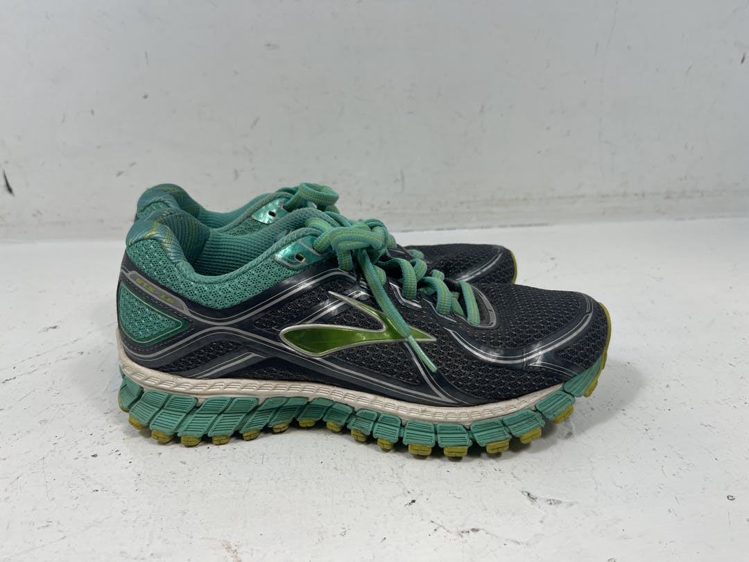 used brooks running shoes