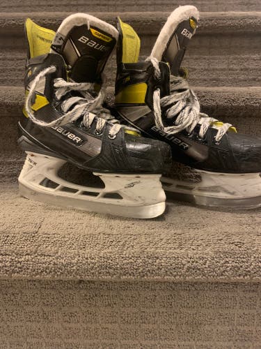 Used Bauer Regular Width Size 4.5 Supreme 3S Hockey Skates