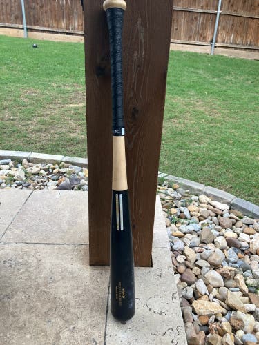 2019 Wood (-5) 25 oz 30" Warhawk Bat