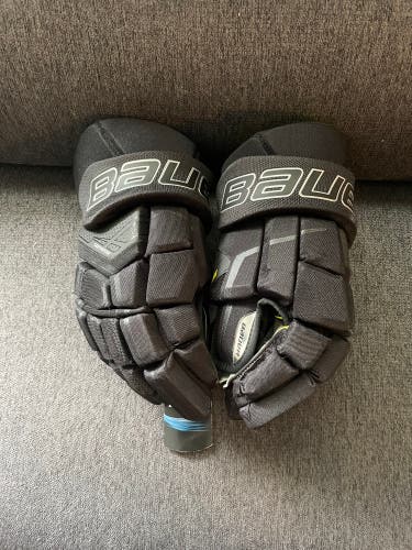 Bauer 15"  Gloves Supreme S3