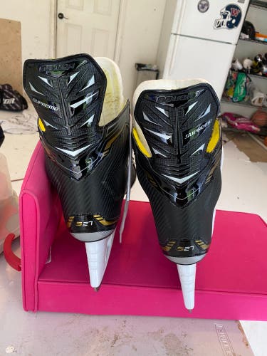 Used Bauer Regular Width  Size 9.5 Supreme S27 Hockey Skates