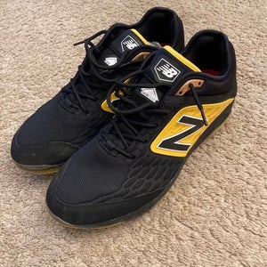 New balance baseball cleats size 10.5