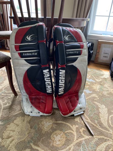 Vaughn Velocity 7000 goalie pads