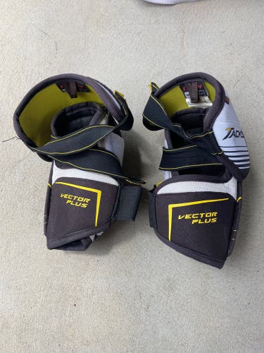 Used Medium CCM  Vector Elbow Pads