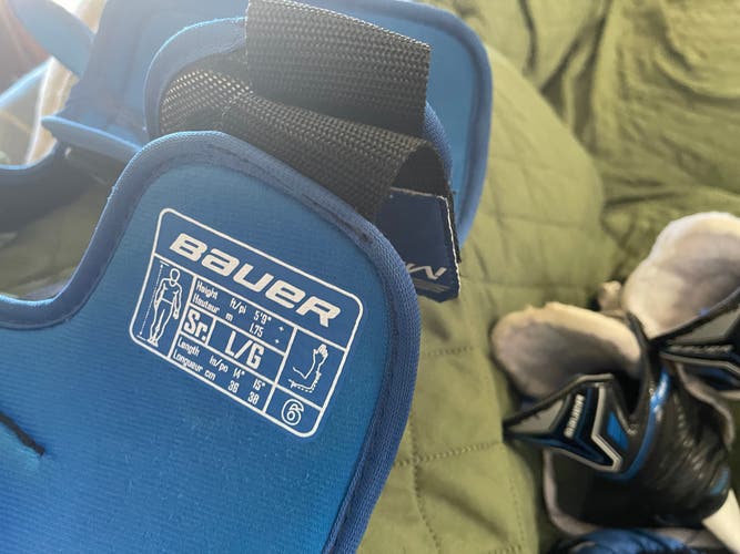 Used Large Bauer  MS-1 Elbow Pads