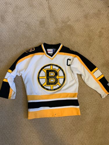 Boston Bruins Youth CCM Jersey Size S/M