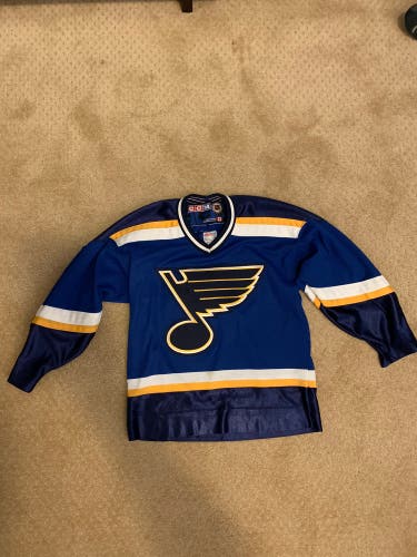 St. Louis Blues youth CCM Jersey size S/M