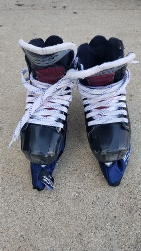 Senior Used Bauer Vapor X700 Hockey Goalie Skates Regular Width Size 6.5