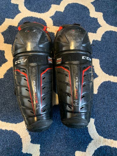 Used CCM QuickLite Shin Pads