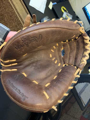 Used Right Hand Throw Rawlings Catcher's Renegade Baseball Glove 31.5"