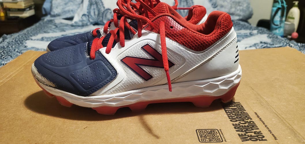 New Balance Low Cut Molded Cleats (Youth)