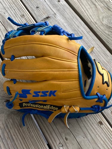 Used SSK Right Hand Throw Infield Baez Baseball Glove 11.5"