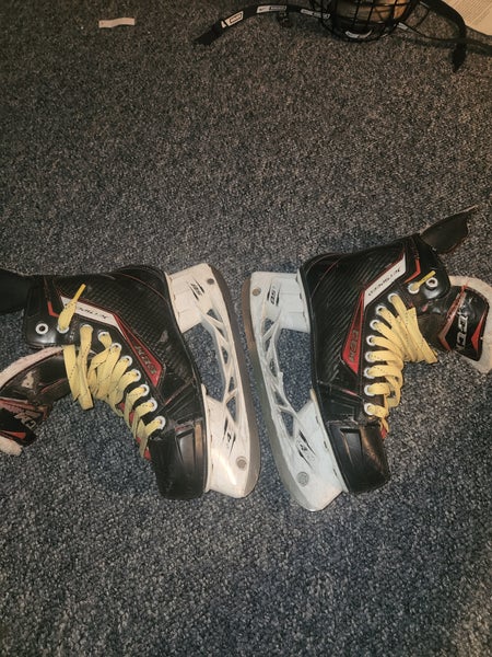 Senior Used CCM JetSpeed 270 Hockey Skates Size 8
