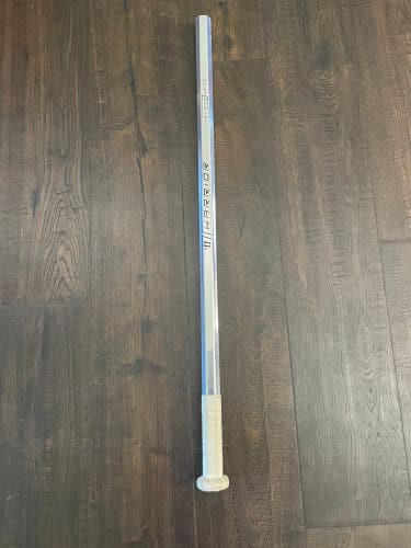 Warrior kryptolyte lacrosse shaft 30’