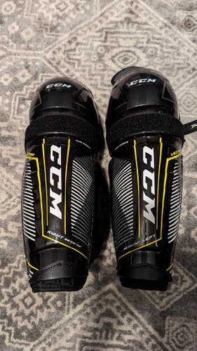 Used CCM Vector Shin Pads