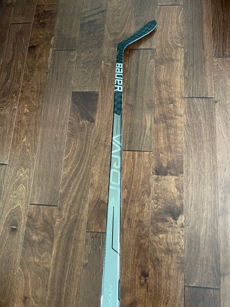 New Vapor ADV Hockey Stick, RH, p28, 87 Flex